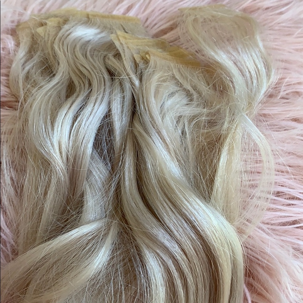 Blonde Tape-In Extensions